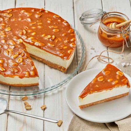 Чизкейк классический "Карамель и арахис" 1,3 кг (12 порций)